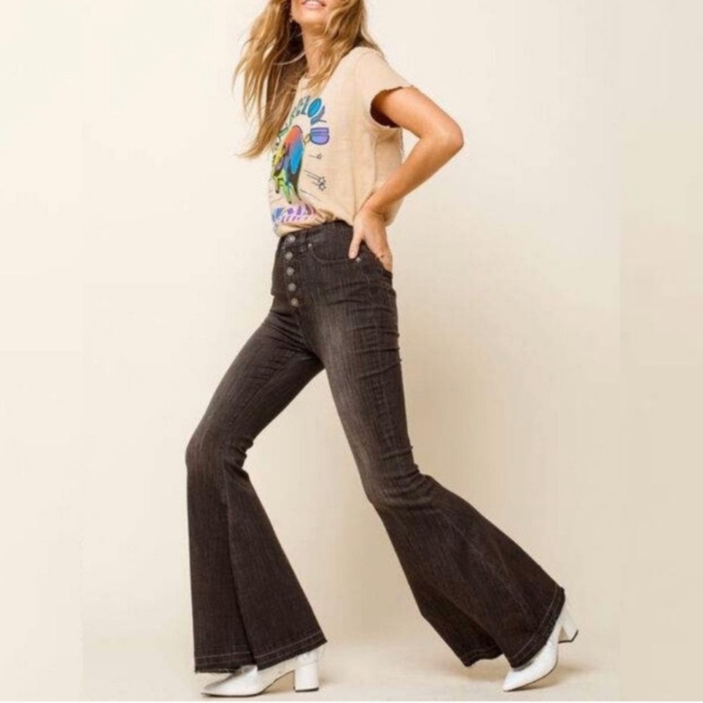 SOLD ✨ FREE PEOPLE Irreplaceable Flare Leg Jeans